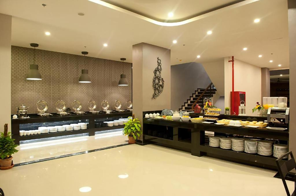 Фото отеля GU HOTEL (EX. WE HOTEL AT SANSABAI)