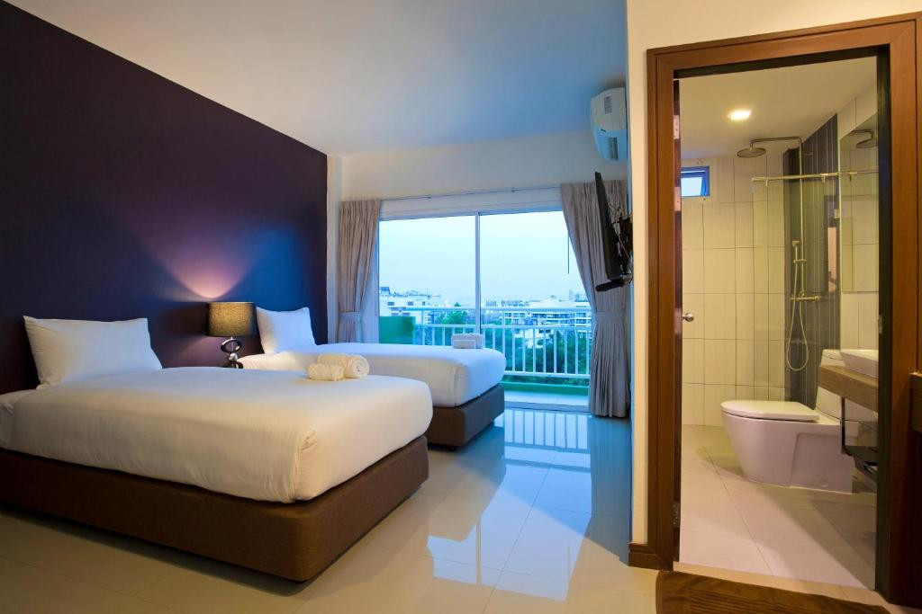 Фото отеля WIZ HOTEL PATTAYA