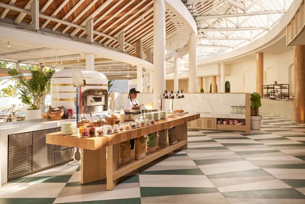 Фото отеля LUX BELLE MARE