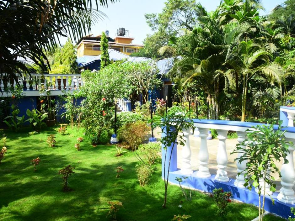 Фото отеля MAYFLOWER BEACH RESORT