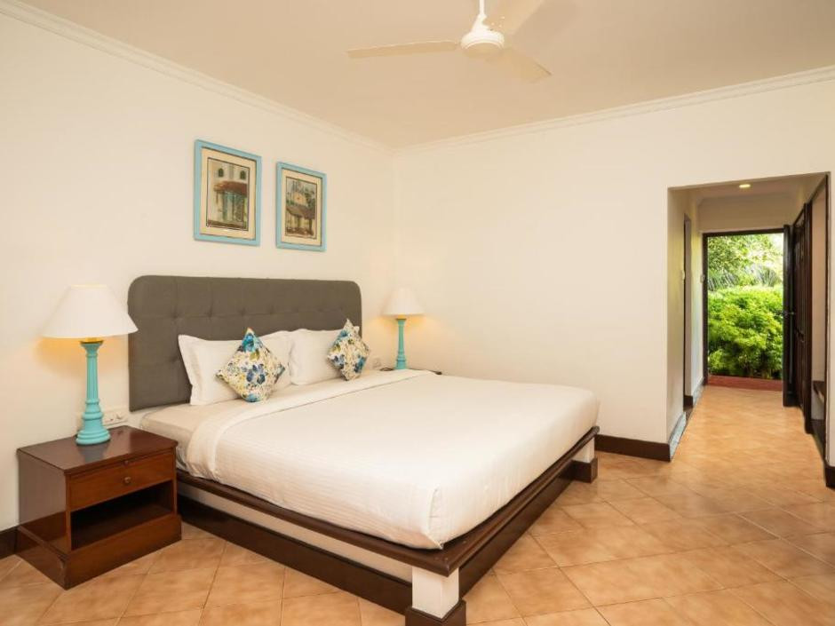 Фото отеля COCONUT GROVE