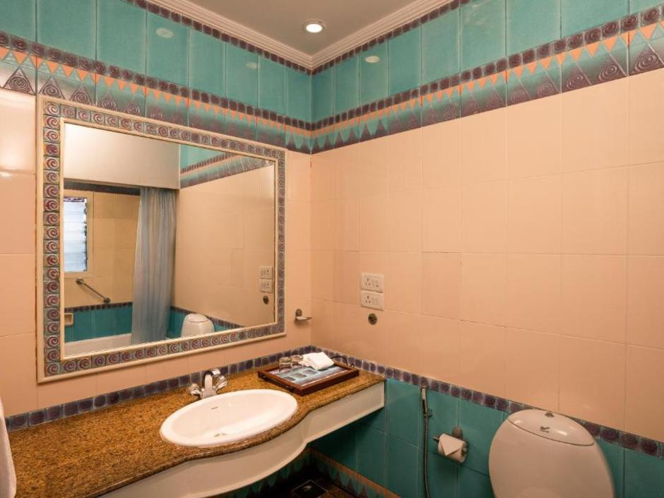 Фото отеля COCONUT GROVE