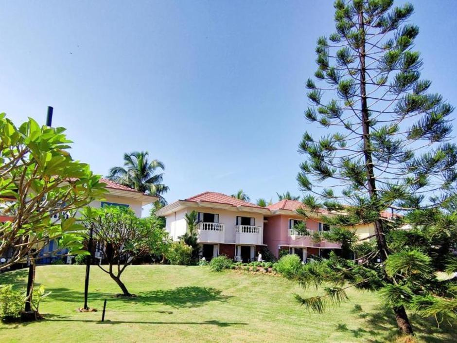 Фото отеля COCONUT GROVE