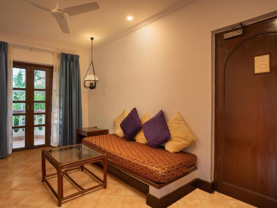 Фото отеля COCONUT GROVE