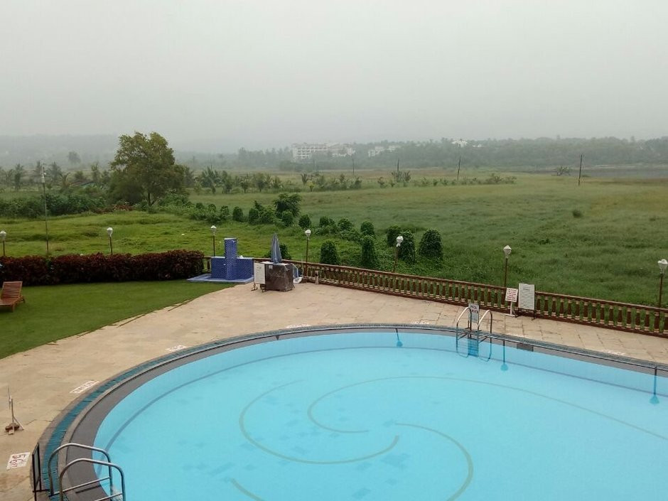 Фото отеля NAZRI RESORT