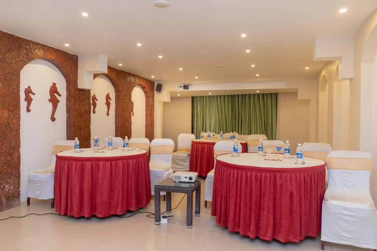 Фото отеля KYRIAD PRESTIGE CALANGUTE GOA (EX. KYRIAD HOTEL)