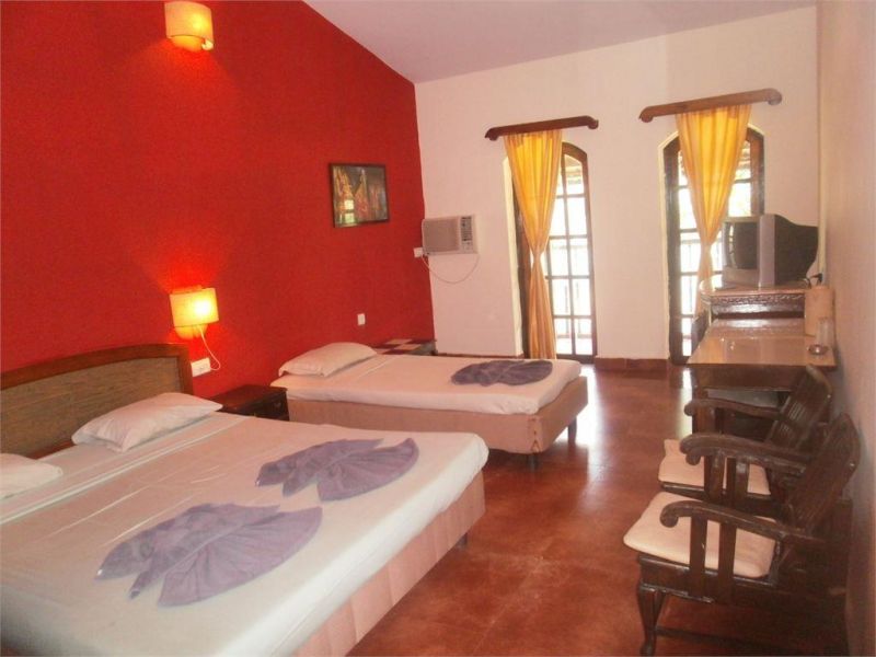 Фото отеля SEA BREEZE INN