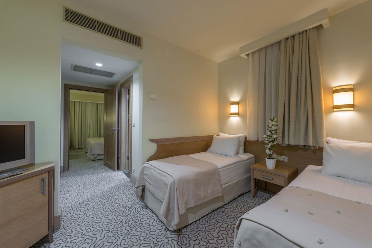 Фото отеля DOBEDAN BEACH RESORT COMFORT (EX. ALVA DONNA BEACH RESORT COMFORT)