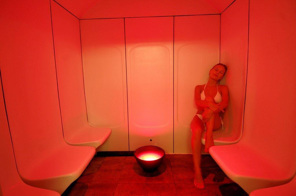 Фото отеля AMBASSADOR PLAZA HOTEL