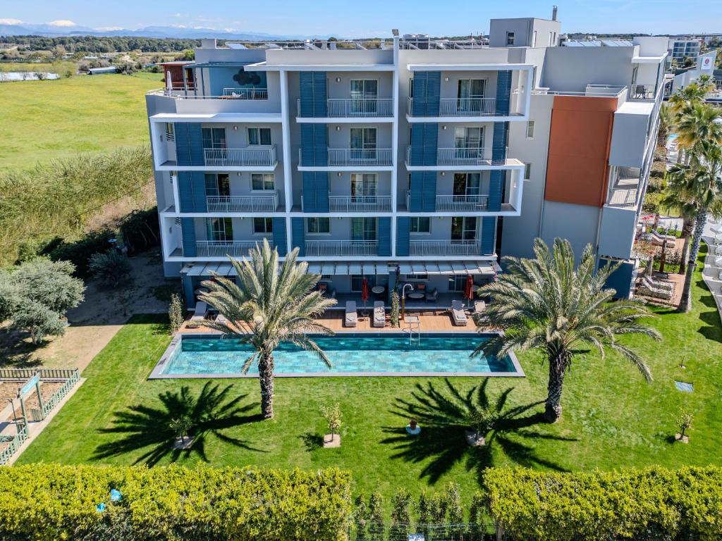 Фото отеля BARUT GOIA (EX. BARUT SUNWING SIDE BEACH)