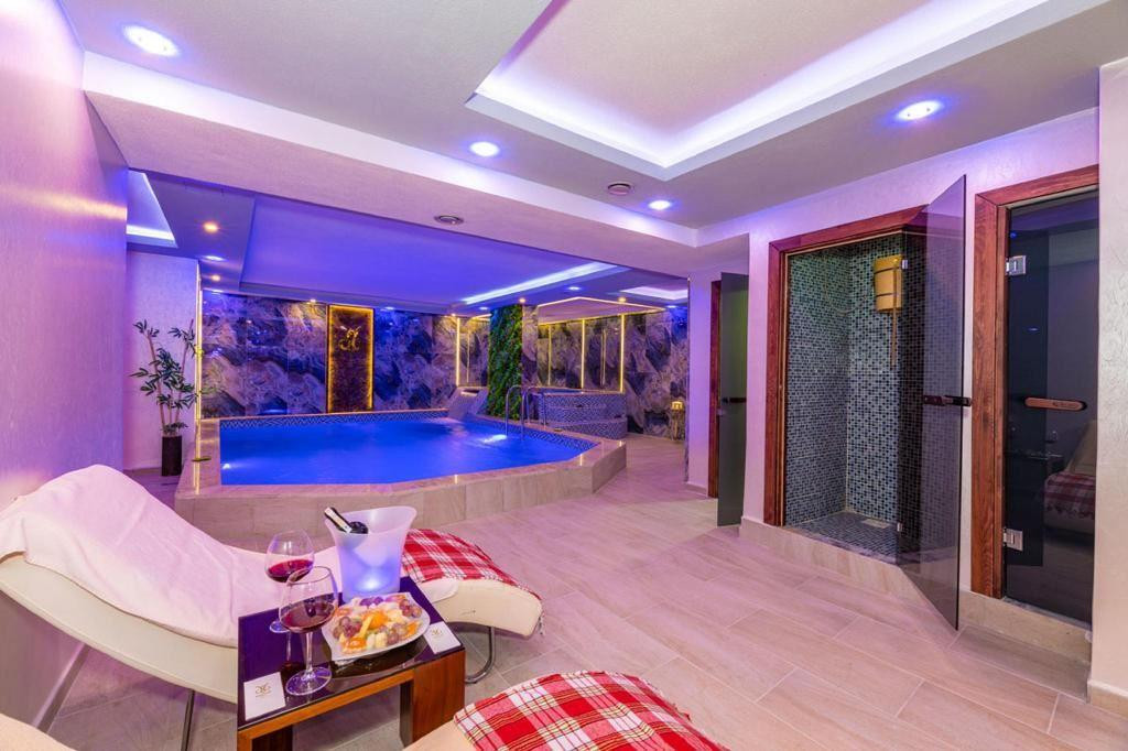 Bekdas hotel deluxe. Bekdas hotel deluxe 4* (laleli). спа делюкс суханова дома. делюкс спа. азура делюкс турция аланья.