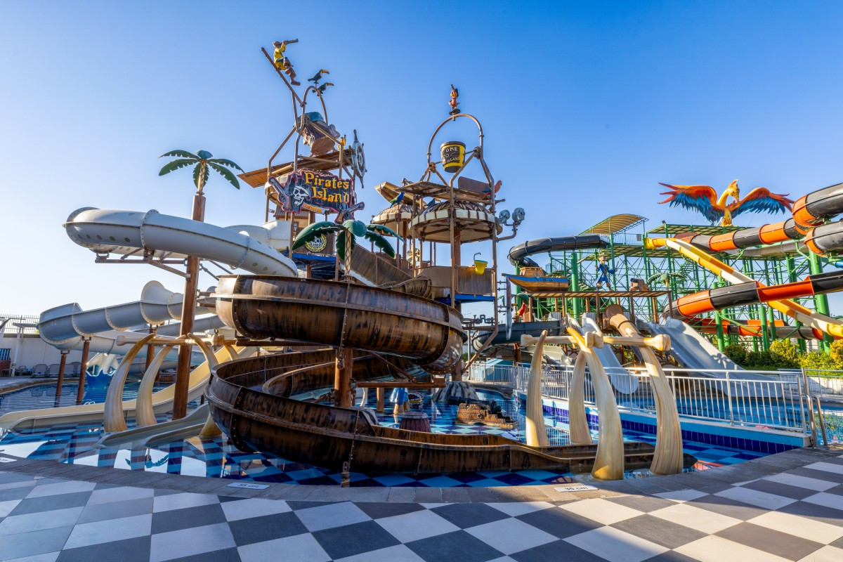 Фото отеля CRYSTAL ADMIRAL RESORT SUITES & SPA