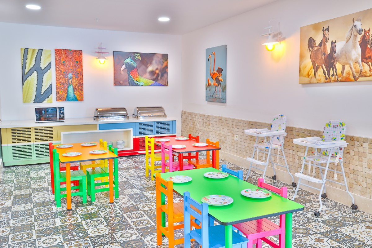 Фото отеля CRYSTAL CLUB WORLD OF COLOURS