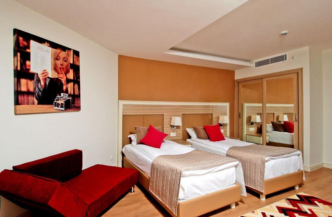 Фото отеля DELPHIN DELUXE RESORT