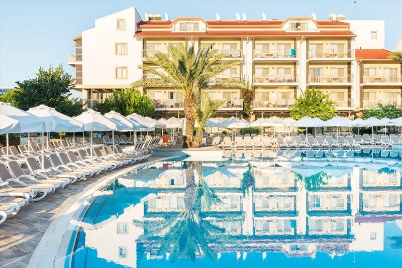 8. Barut B Suites (Ex. Family Life Side, Sunwing) 4*