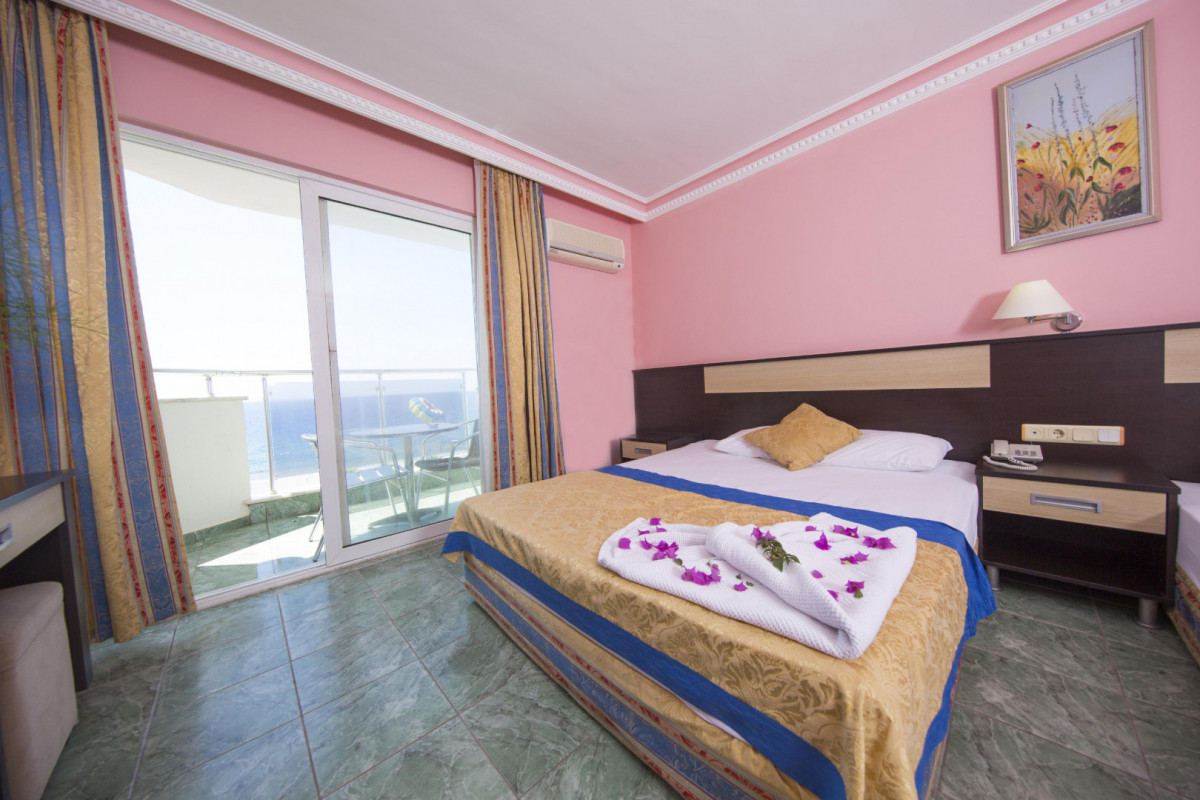 FIRST CLASS HOTEL