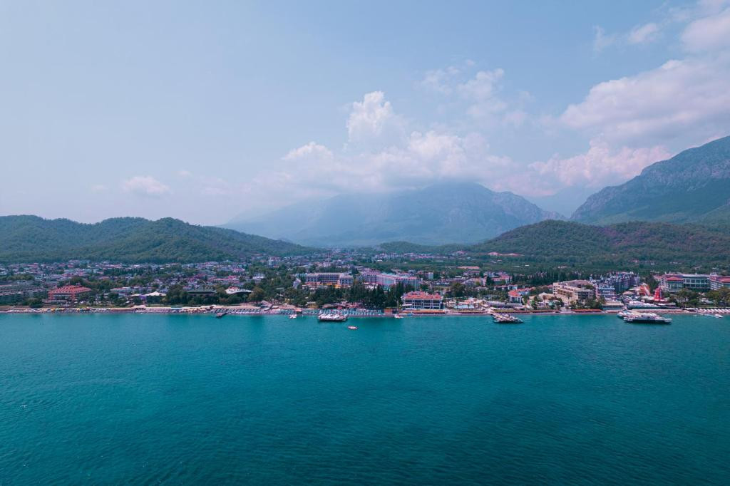 Фото отеля ROX RESORT (EX. ROX ROYAL)