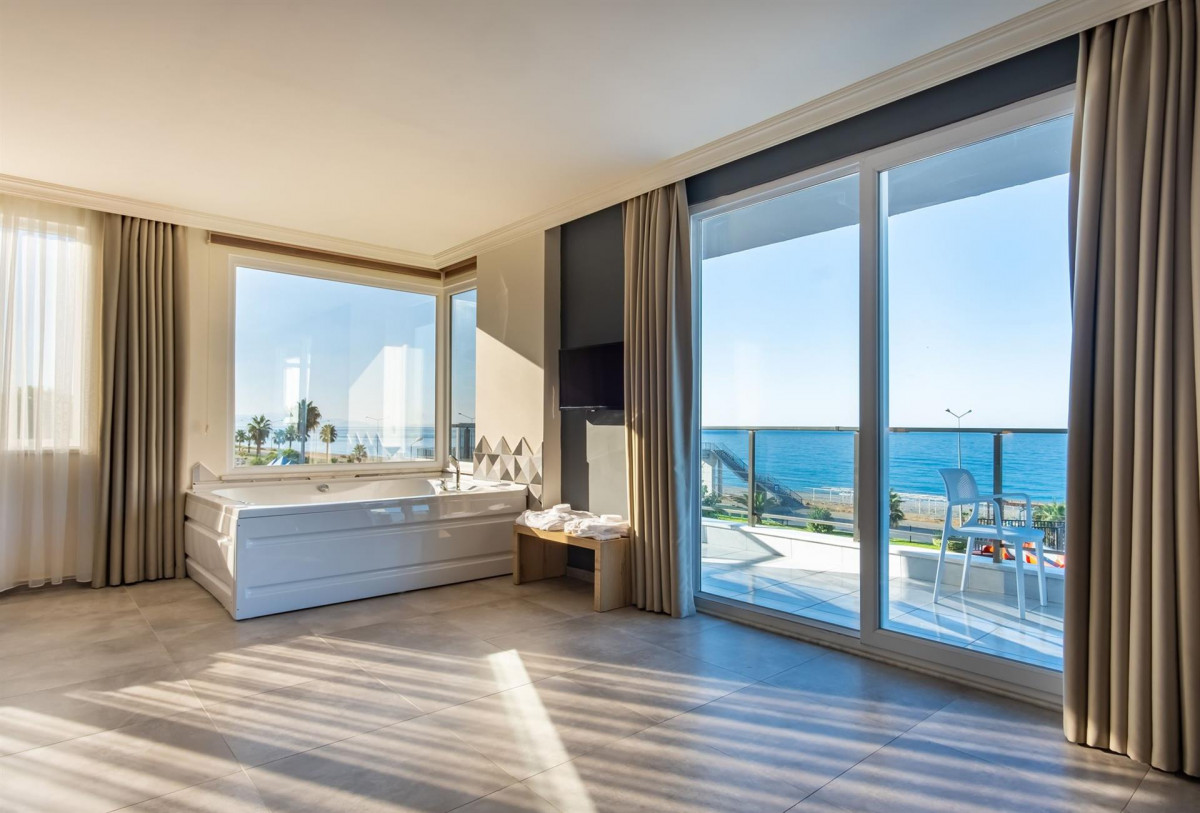 Фото отеля GRAND KOLIBRI PRESTIGE & SPA