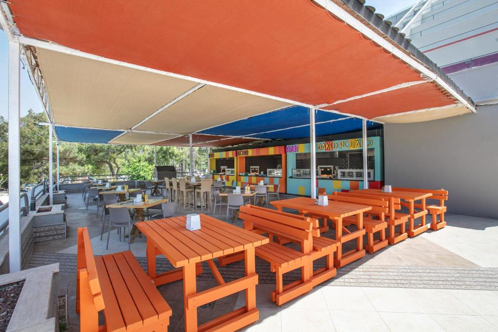 Фото отеля MEGASARAY RESORT SIDE (EX. ASKA SIDE HOTEL)