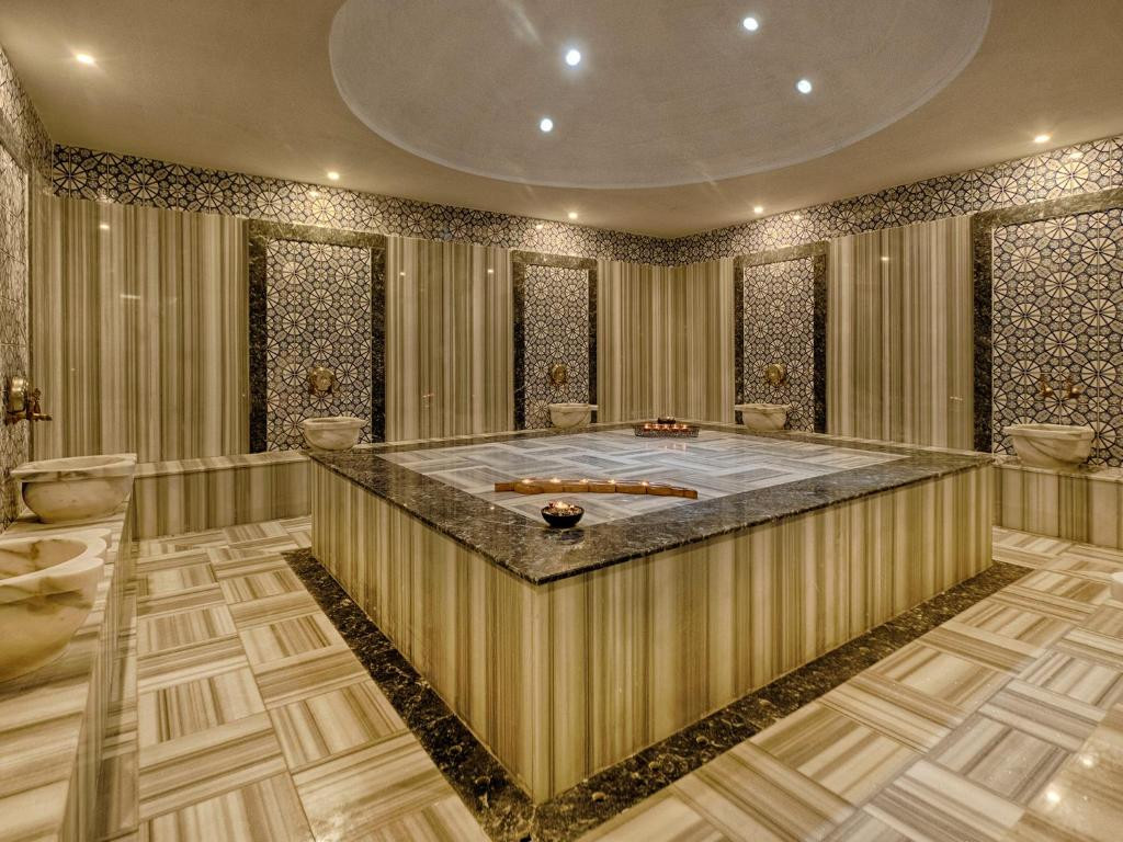 Фото отеля GRAND UYSAL BEACH & SPA HOTEL