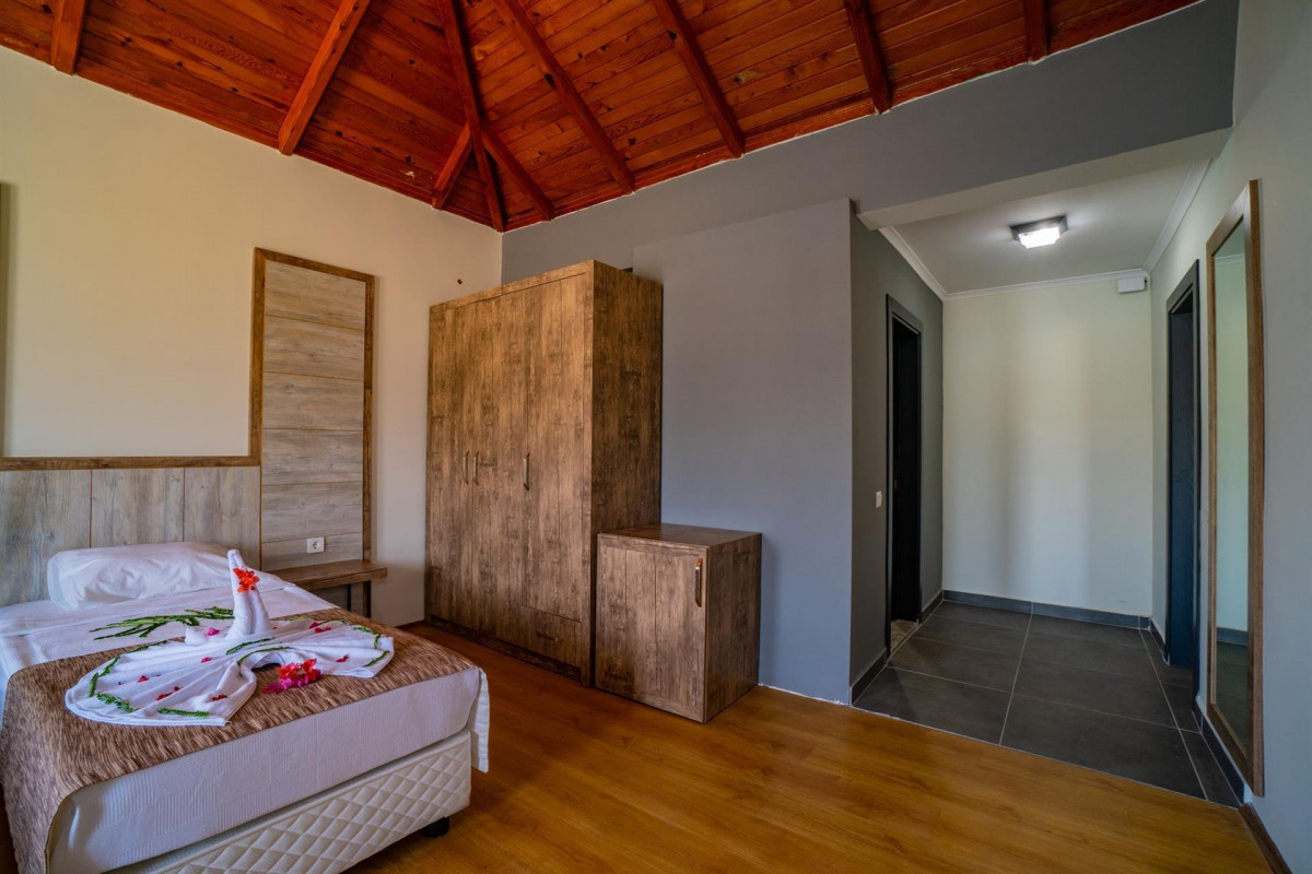 Фото отеля SENZA GARDEN HOLIDAY CLUB (EX. LARISSA HILL BEACH)