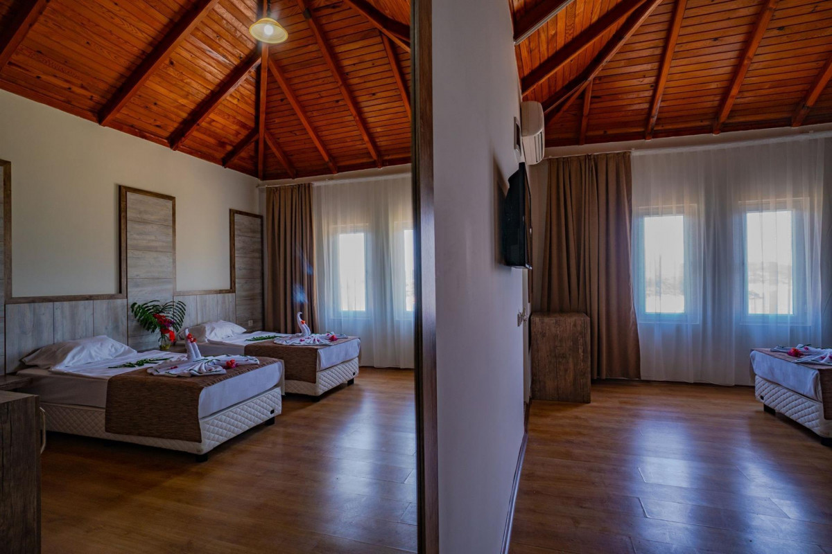 Фото отеля SENZA GARDEN HOLIDAY CLUB (EX. LARISSA HILL BEACH)