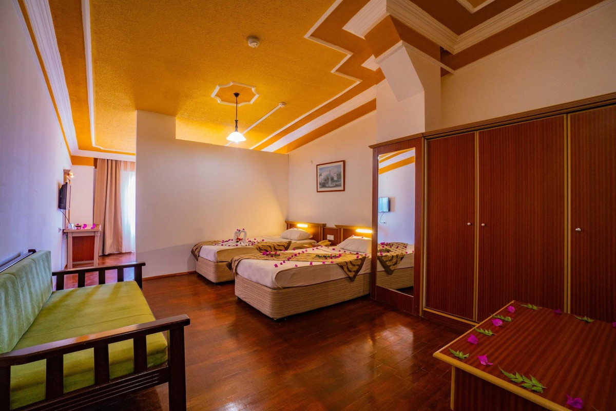 Фото отеля SENZA GARDEN HOLIDAY CLUB (EX. LARISSA HILL BEACH)