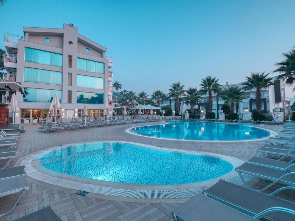 Фото отеля IDEAL PEARL HOTEL ADULTS ONLY 16+