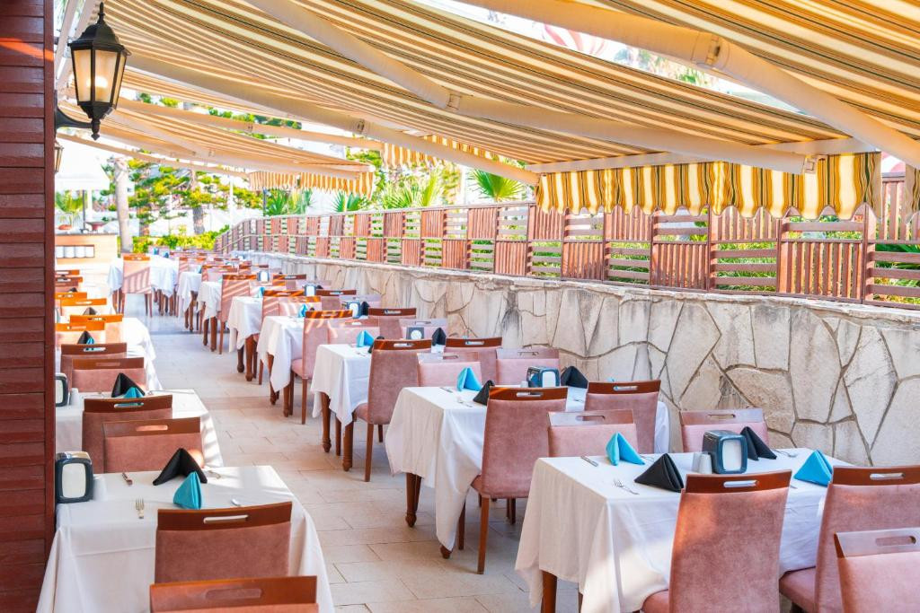 Фото отеля OZ HOTELS INCEKUM BEACH HOTEL