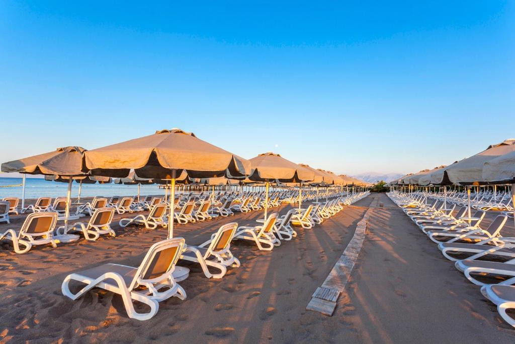 Фото отеля MELAS LARA HOTEL