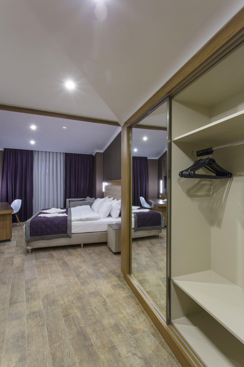 Фото отеля MICHELL HOTEL & SPA ADULTS ONLY 16+