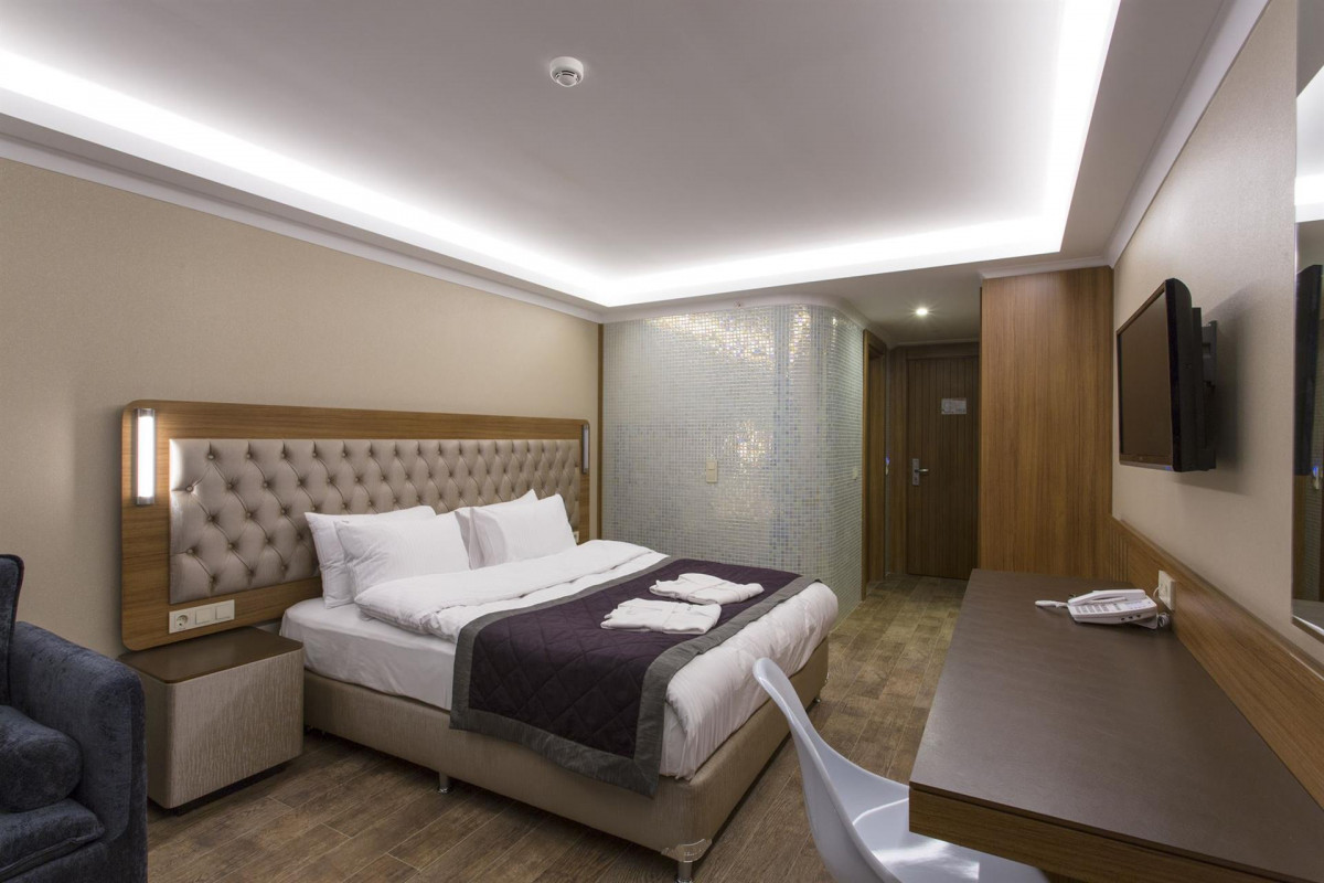 Фото отеля MICHELL HOTEL & SPA ADULTS ONLY 16+