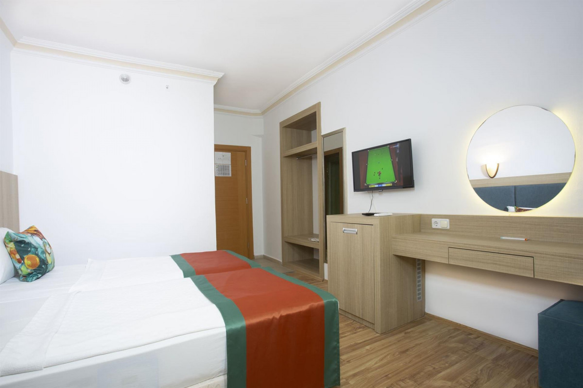 Фото отеля CLUB HOTEL MIRABELL