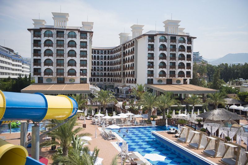 12. Quattro Beach Resort & Spa 5*