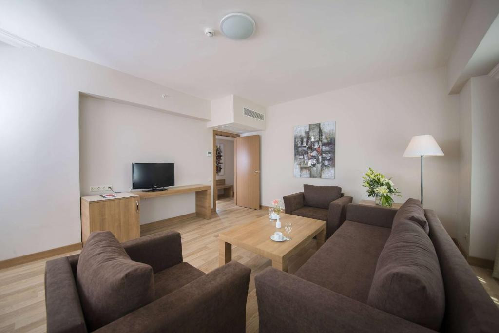 Фото отеля RAMADA RESORT BY WYNDHAM LARA