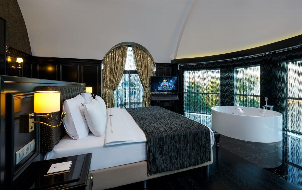 Фото отеля RUBI PLATINUM SPA RESORT & SUITES