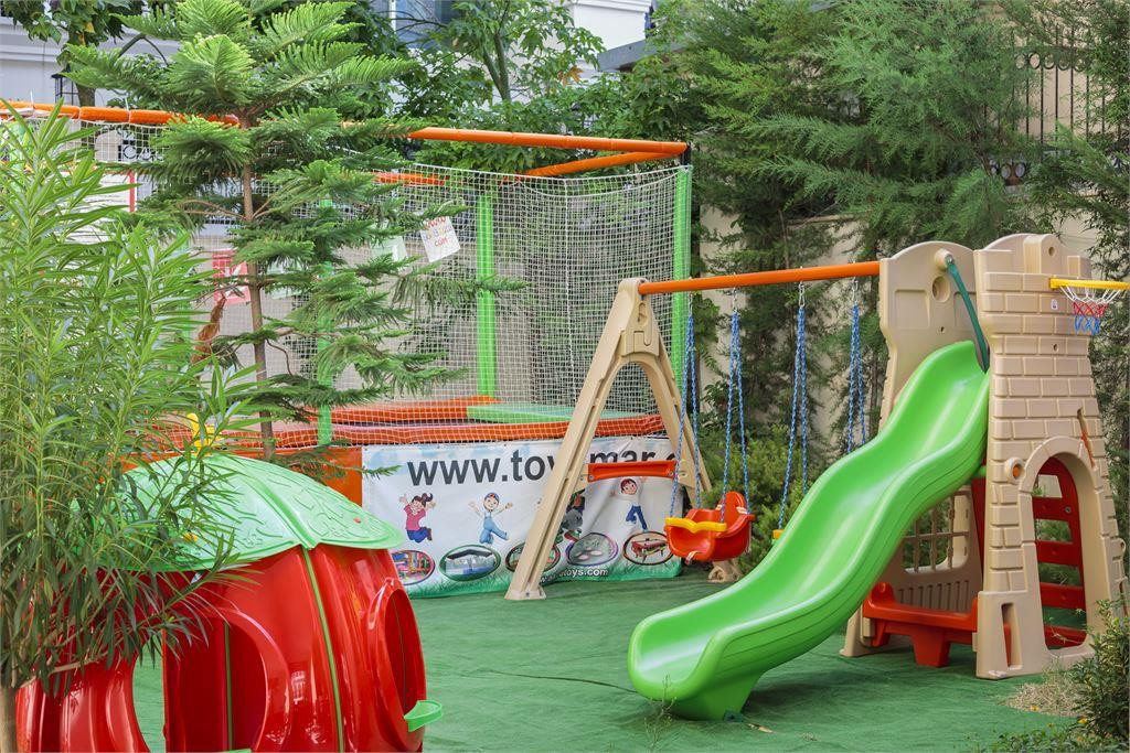 Фото отеля WELL PALACE SIDE (EX.SIDE CROWN CHARM PALACE HOTEL)