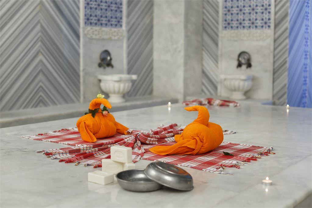 Фото отеля WELL PALACE SIDE (EX.SIDE CROWN CHARM PALACE HOTEL)