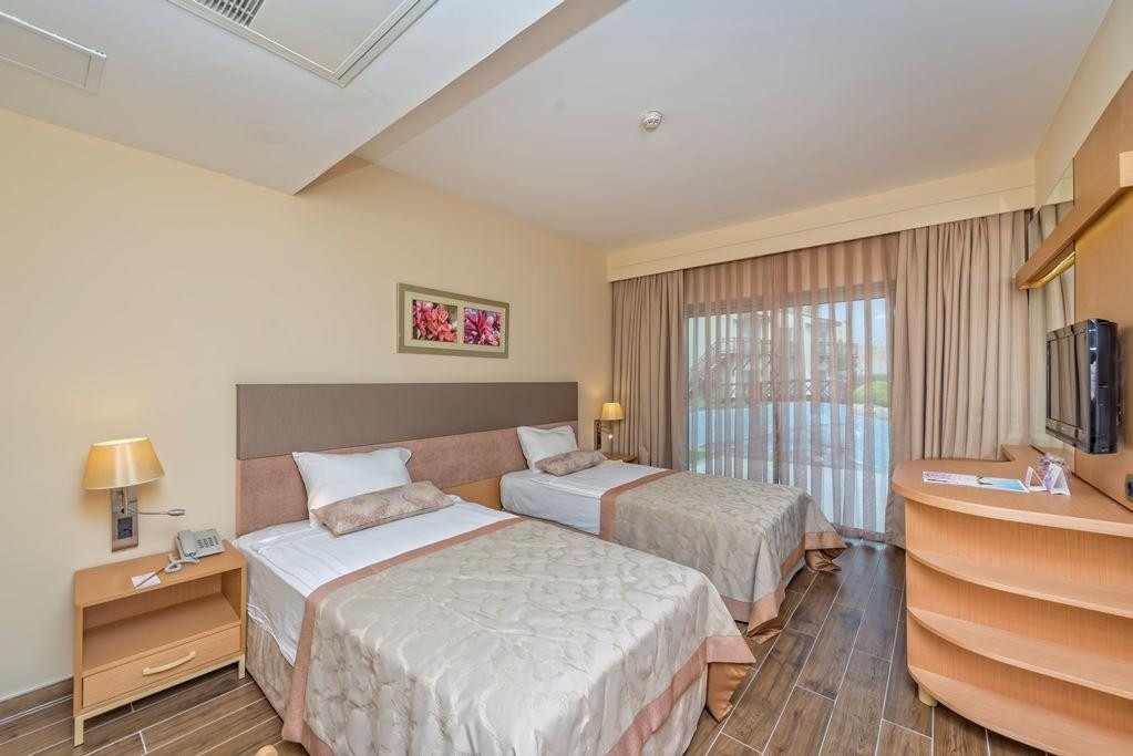 Фото отеля SELECTUM FAMILY RESORT SIDE (EX. SILENCE BEACH RESORT)