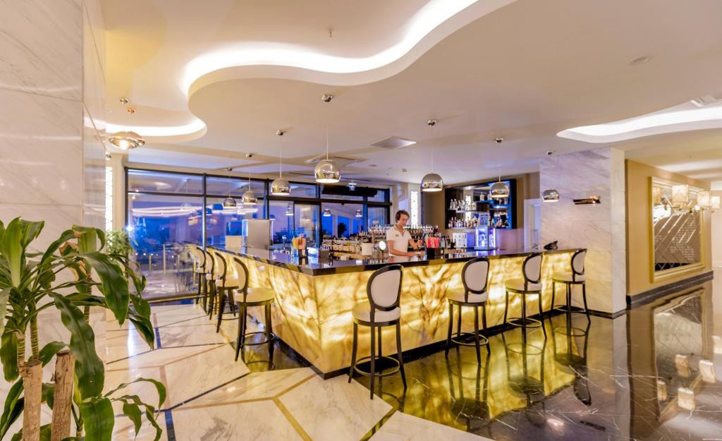 Фото отеля MARY HOTELS ALANYA (EX. SIRIUS DELUXE)