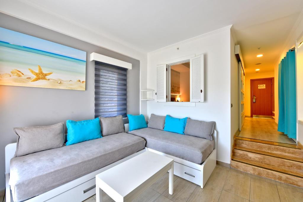 Фото отеля TUI BLUE TROPICAL (EX. TUI FAMILY LIFE TROPICAL RESORT)