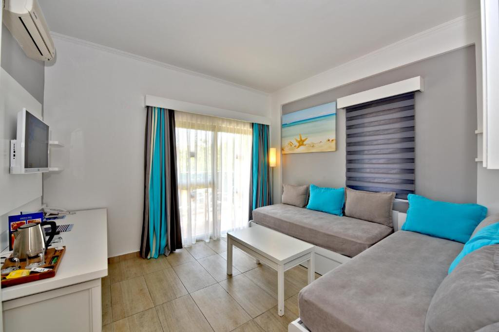 Фото отеля TUI BLUE TROPICAL (EX. TUI FAMILY LIFE TROPICAL RESORT)