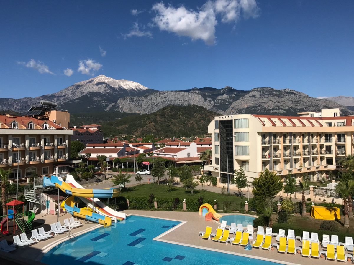 Фото отеля WHITE LILYUM (EX. MG WHITE LILYUM )