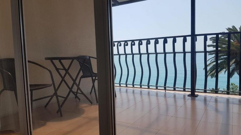 Фото отеля ЛАЗУРНЫЙ БЕРЕГ