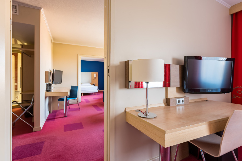 Фото отеля COSMOS SAINT-PETERSBURG PULKOVSKAYA HOTEL (КОСМОС ПУЛКОВСКАЯ)