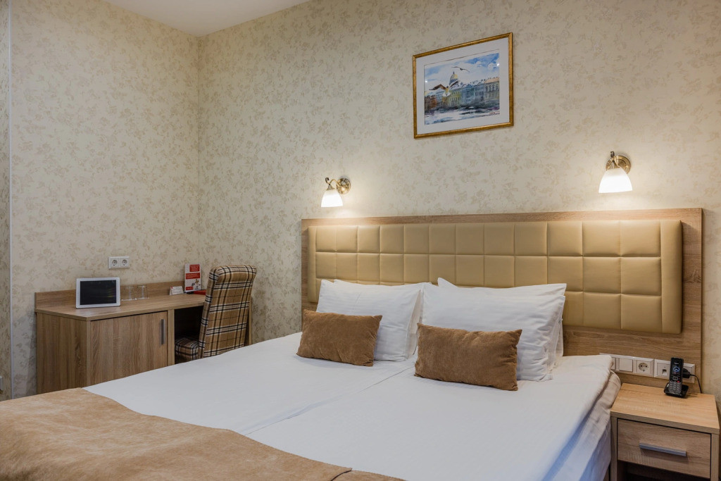 Фото отеля НЕВСКИЙ БЕРЕГ 122