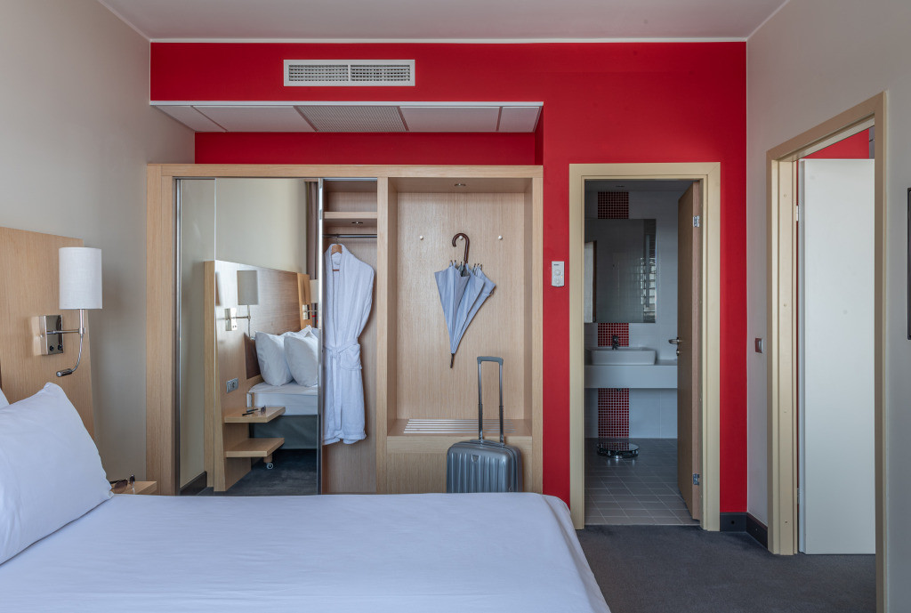 COSMOS VOLGOGRAD HOTEL (EX. PARK INN BY RADISSON)