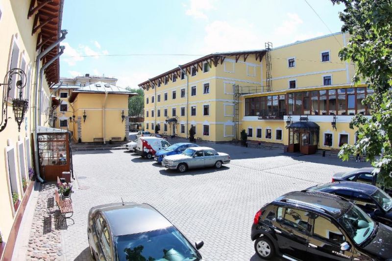 1. 365 Отель 2*