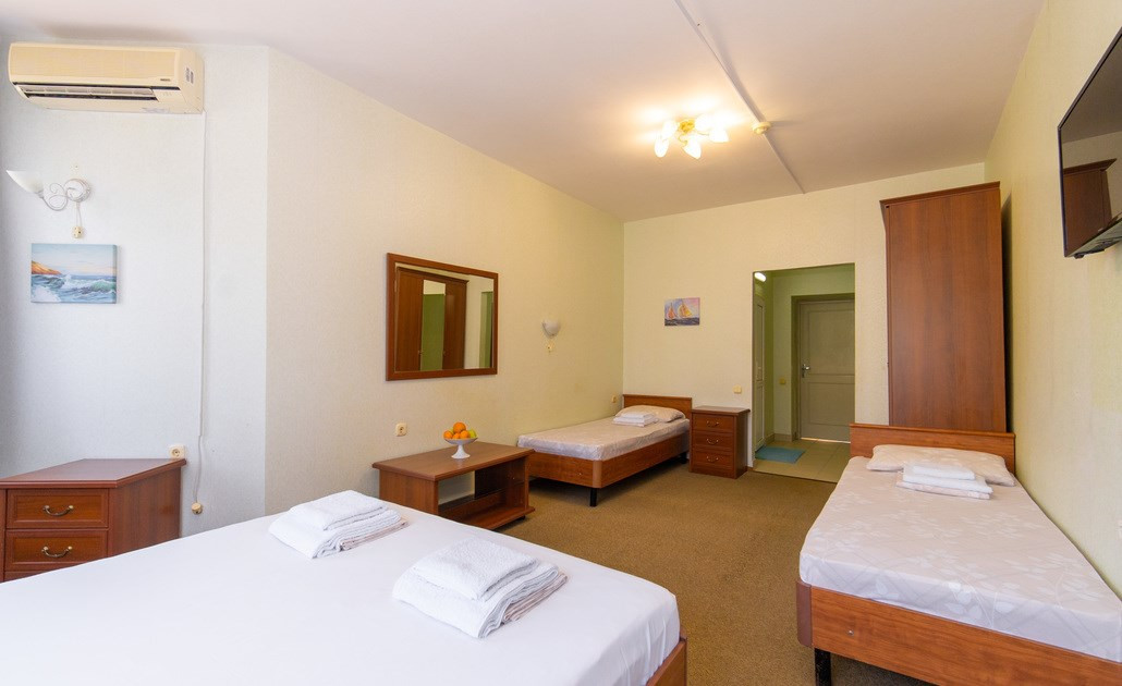 Фото отеля GRAND CRYSTAL GROUP (КРИСТАЛЛ)