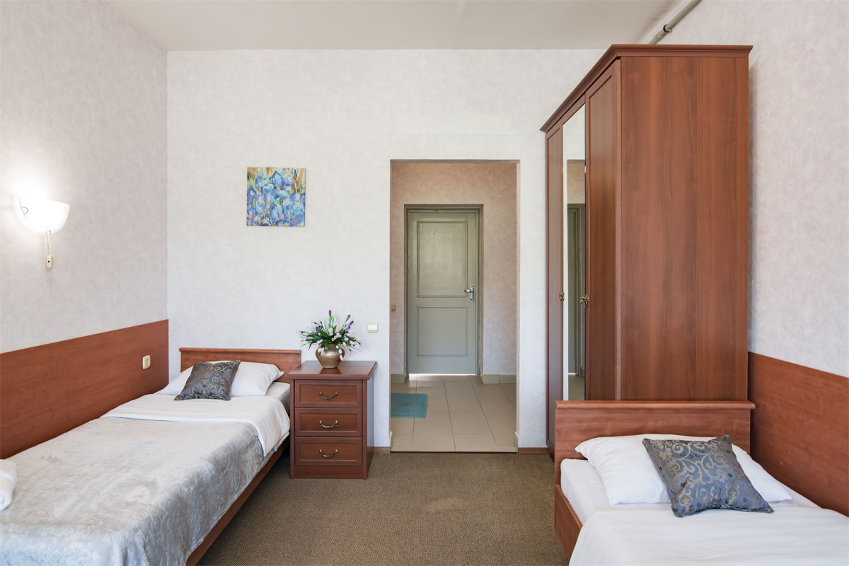 Фото отеля GRAND CRYSTAL GROUP (КРИСТАЛЛ)